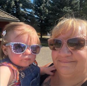 Meet your Posher, Kelli